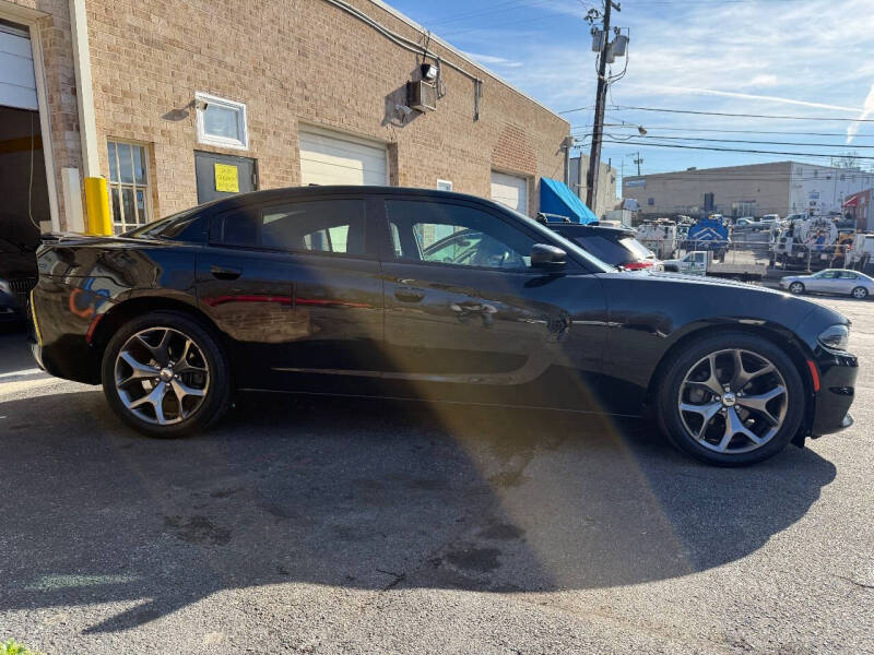 2017 Dodge Charger SXT