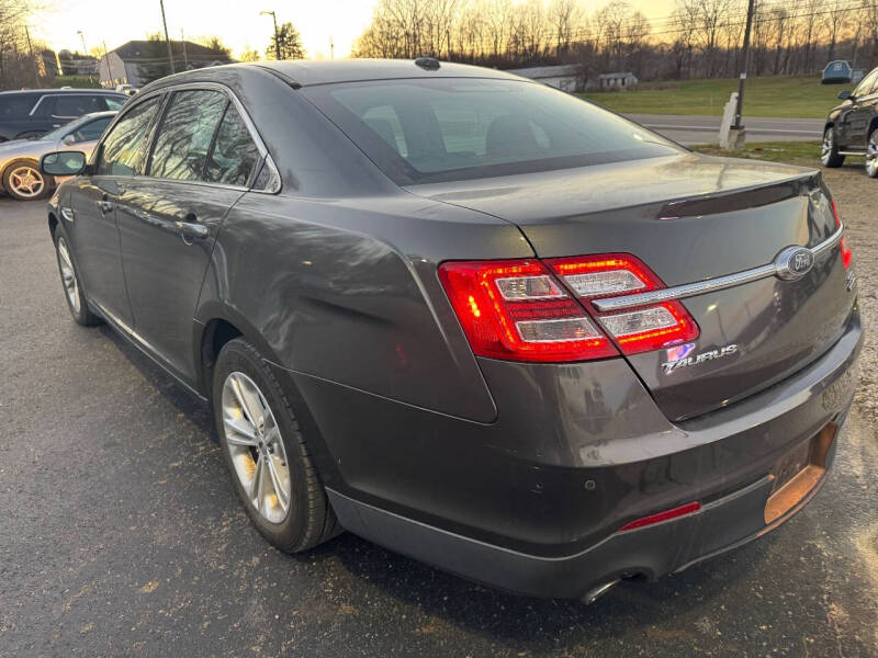 2019 Ford Taurus SEL