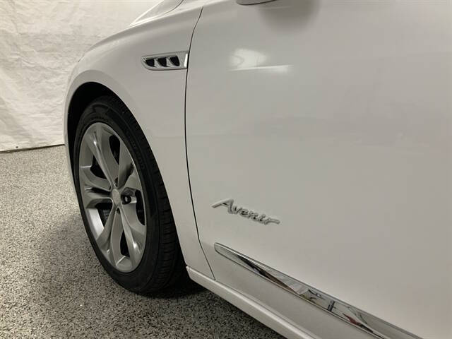 2019 Buick LaCrosse Avenir