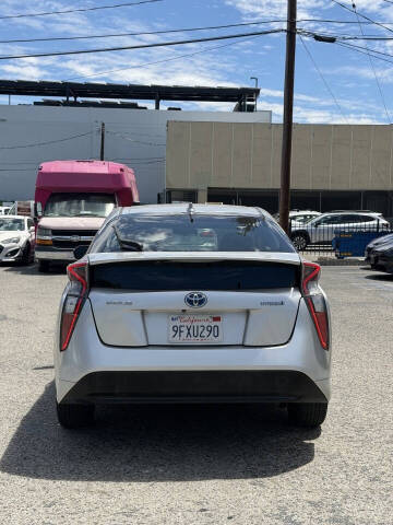 2016 Toyota Prius Two