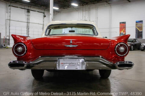 1957 Ford Thunderbird