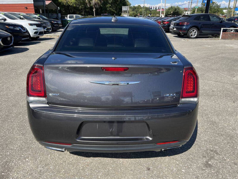2016 Chrysler 300 S