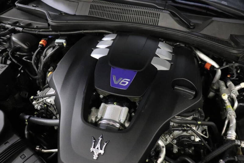 2022 Maserati Quattroporte Modena