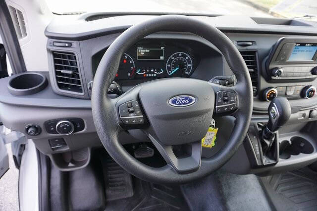 2025 Ford Transit 250