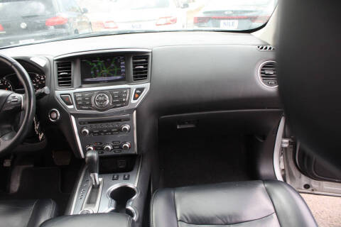 2018 Nissan Pathfinder Platinum