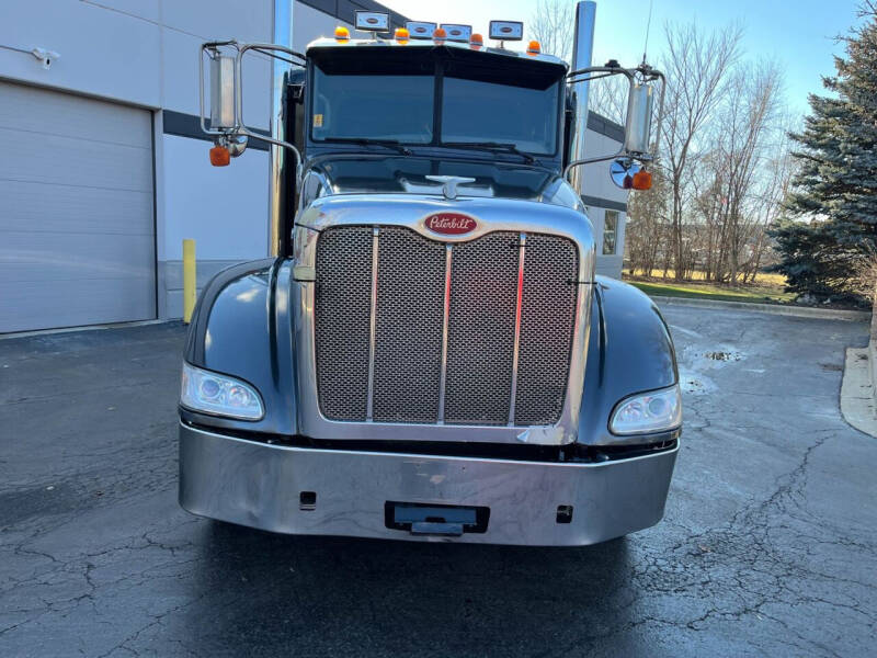 2010 Peterbilt 384
