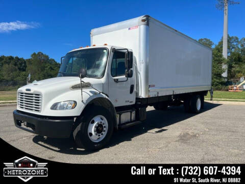 2012 Freightliner M2 106