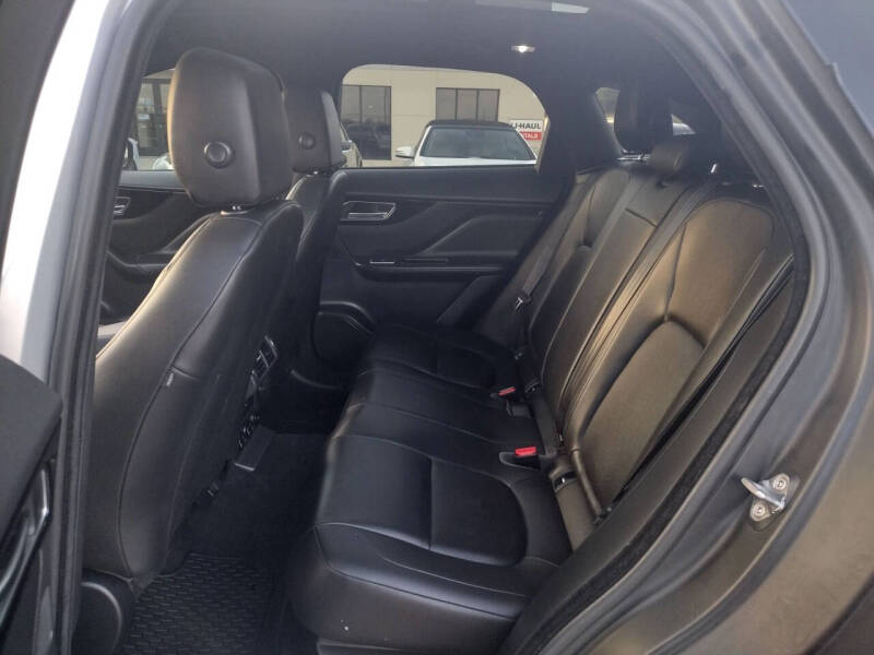 2018 Jaguar F-PACE 25t Premium