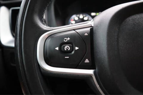 2018 Volvo XC60 T5 Momentum