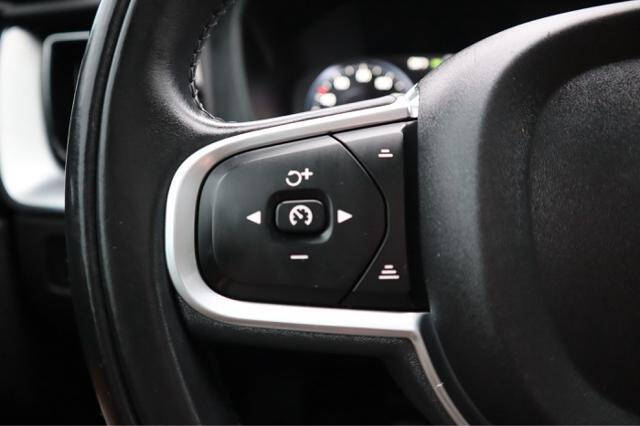 2018 Volvo XC60 T5 Momentum