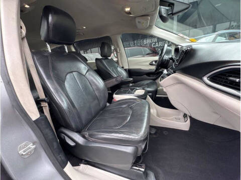 2020 Chrysler Pacifica Touring L