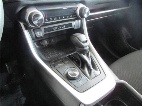 2022 Toyota RAV4 Hybrid LE