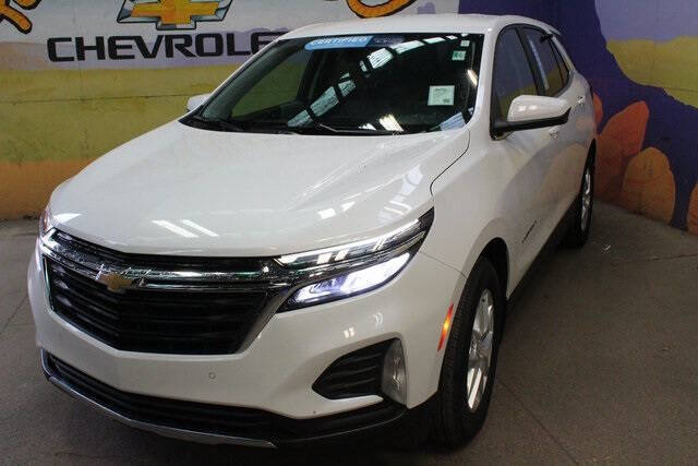 Used 2022 Chevrolet Equinox LT with VIN 2GNAXKEV0N6108222 for sale in Grand Ledge, MI