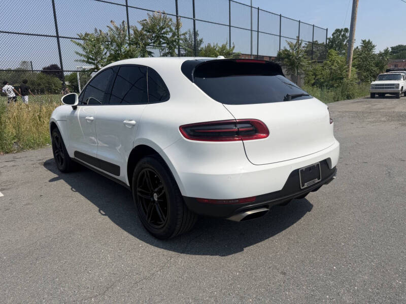 2018 Porsche Macan