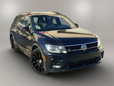 2020 Volkswagen Tiguan SE R-Line Black