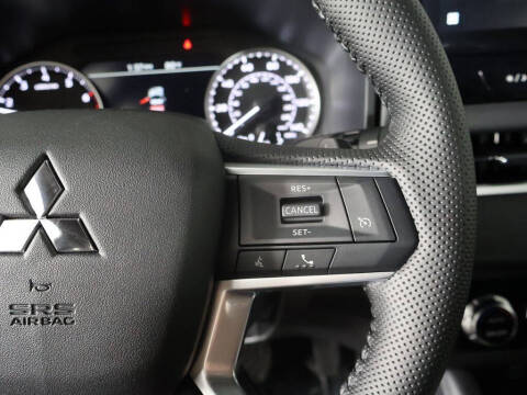 2026 Mitsubishi Outlander LE