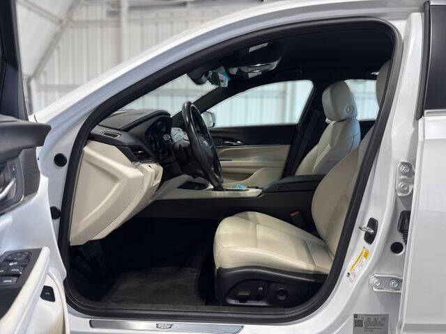 2022 Cadillac CT4 Luxury