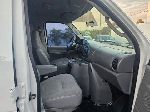 2004 Ford E-Series E-150