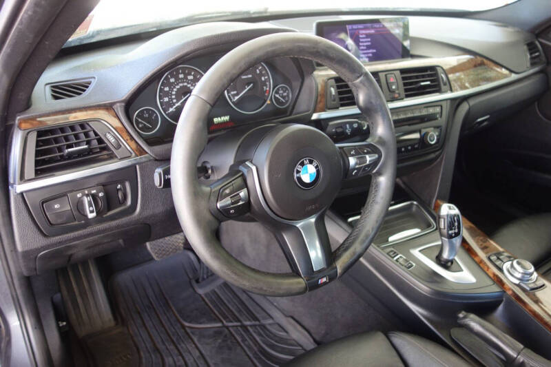2013 BMW 3 Series 320i