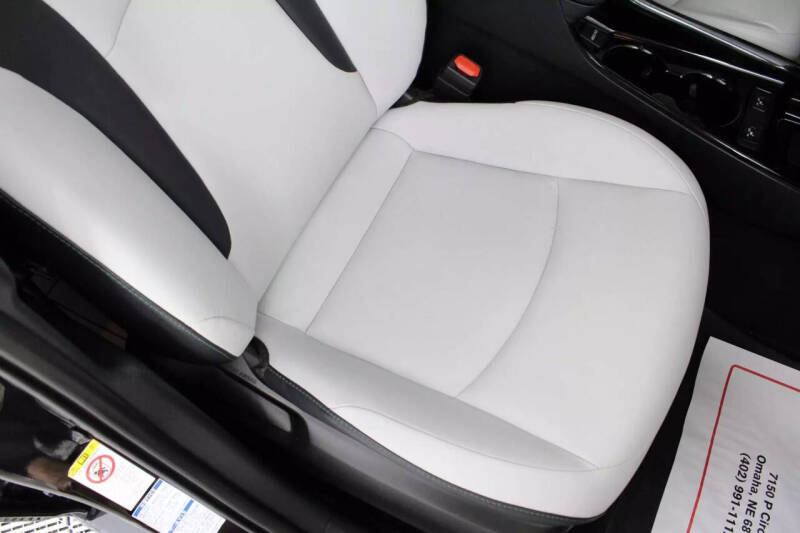 2022 Toyota Prius XLE AWD-e