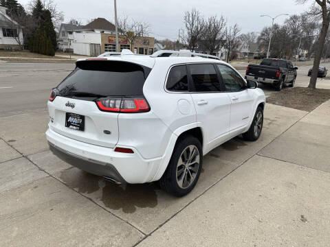 2019 Jeep Cherokee Overland