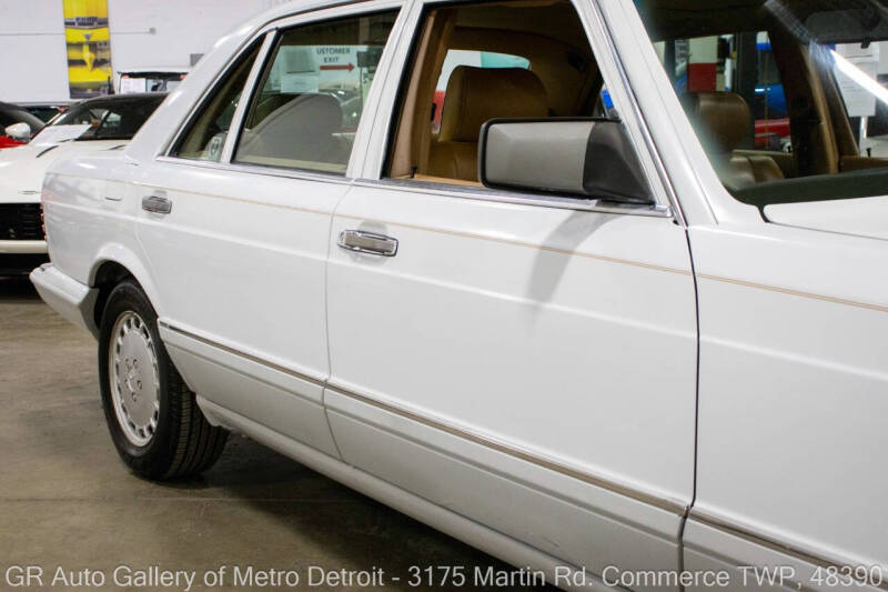 1991 Mercedes-Benz 560-Class 560 SEL