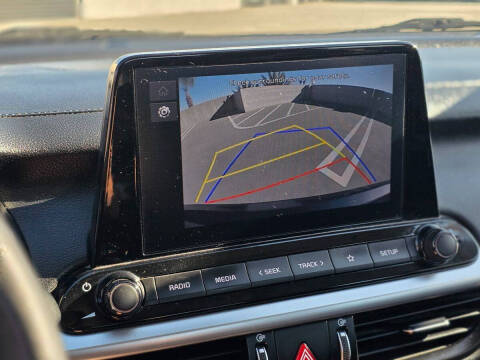 2022 Kia Forte FE