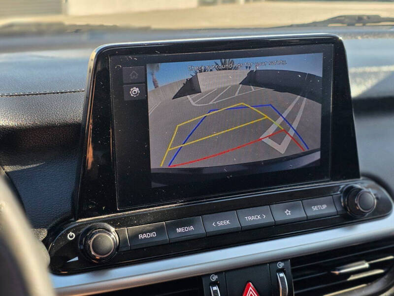 2022 Kia Forte FE