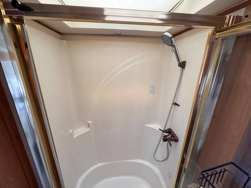 2001 Holiday Rambler Ambassador