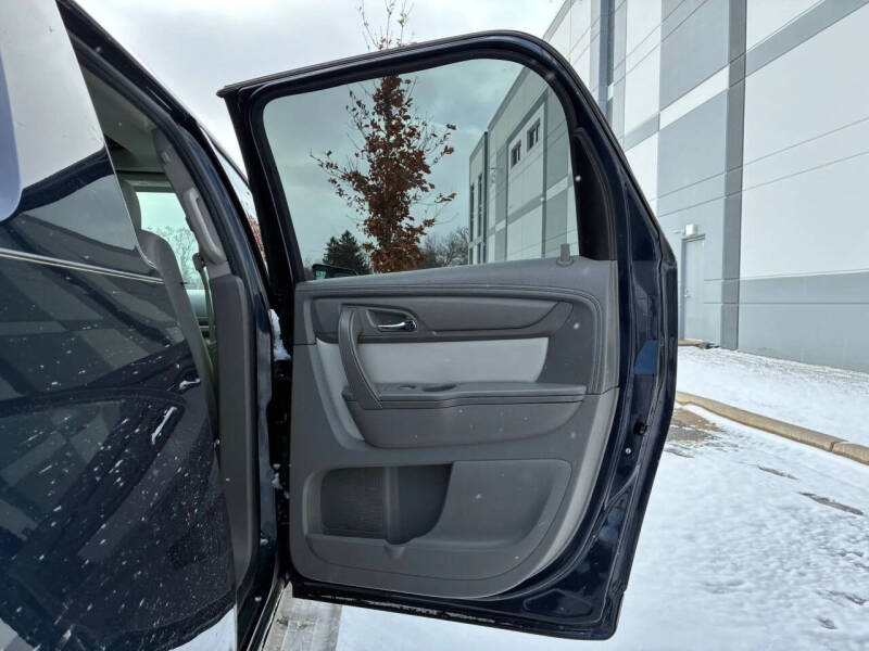 2015 GMC Acadia SLE-2