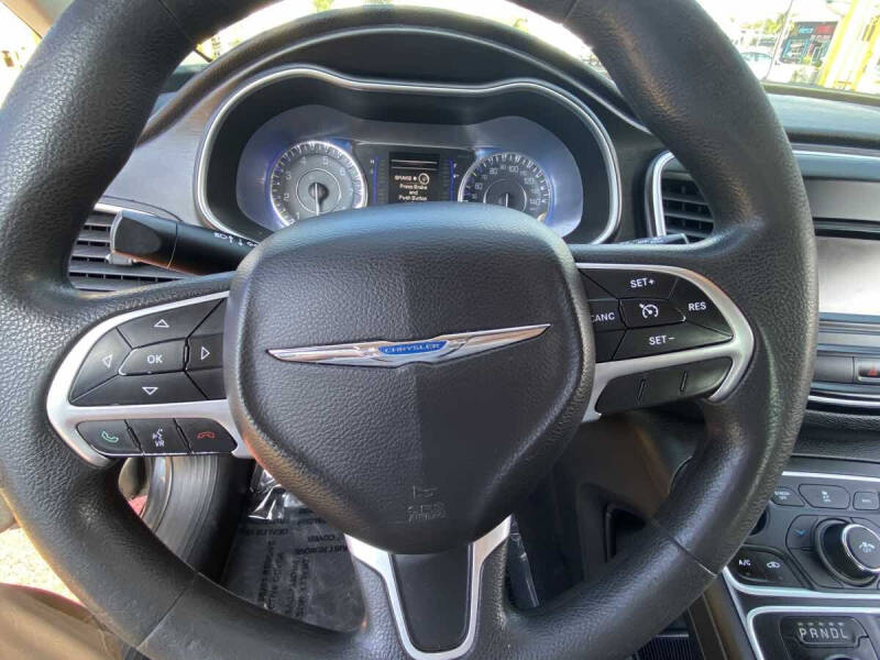 2015 Chrysler 200 Limited