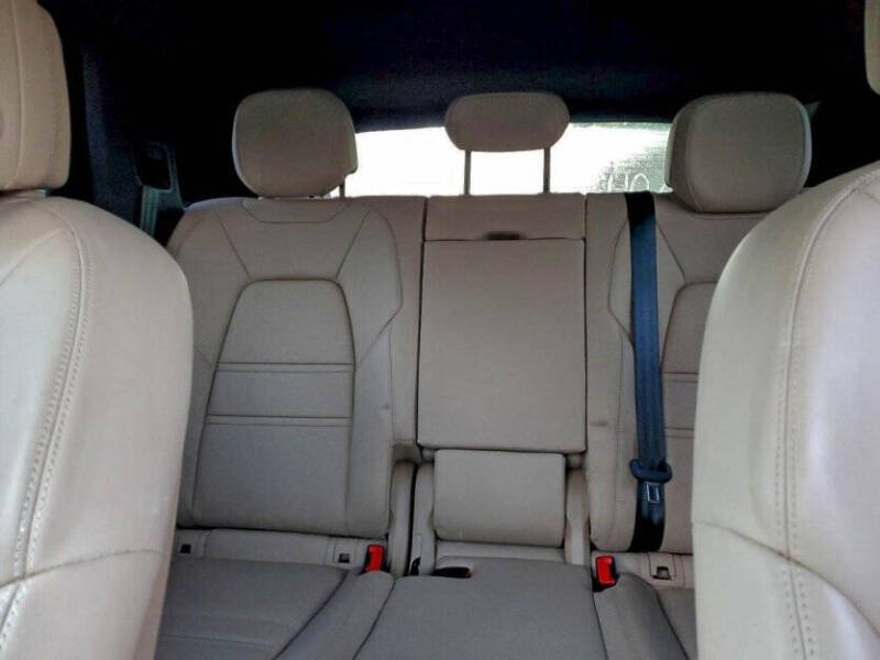 2023 Porsche Cayenne