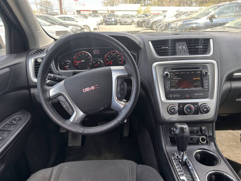 2015 GMC Acadia SLE-2