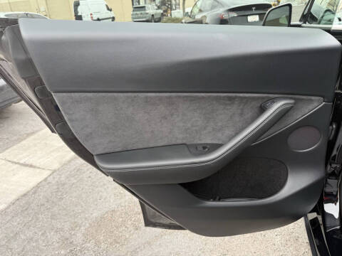 2023 Tesla Model Y Performance