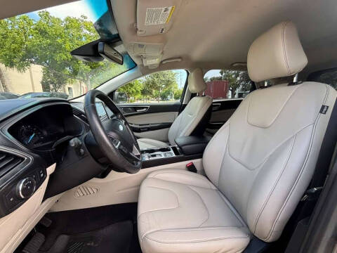 2022 Ford Edge Titanium