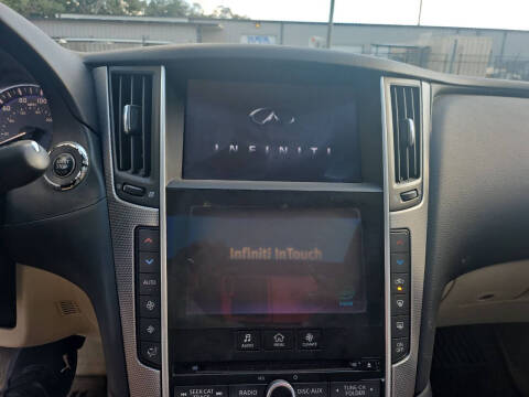 2015 Infiniti Q50 Premium