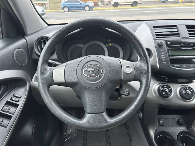 2009 Toyota RAV4 Base photo 9