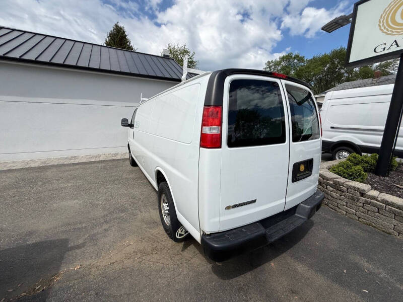 2021 Chevrolet Express 2500
