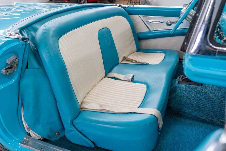 1956 Ford Thunderbird