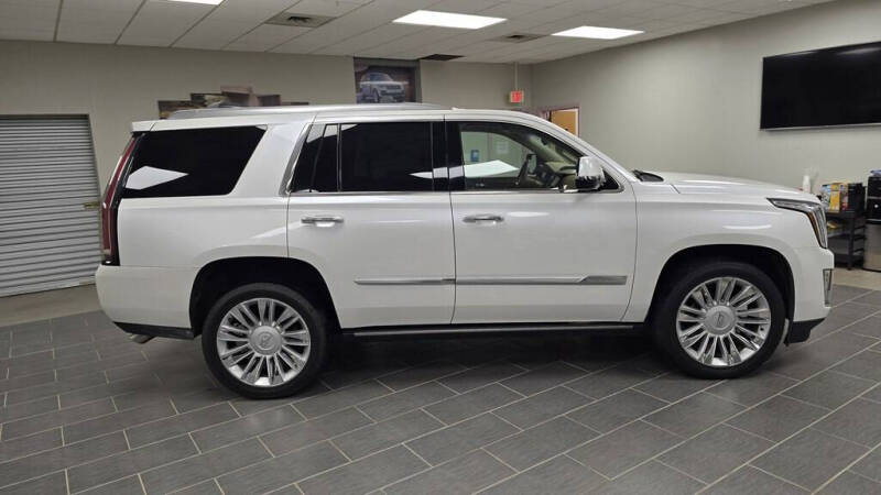 2016 Cadillac Escalade Platinum