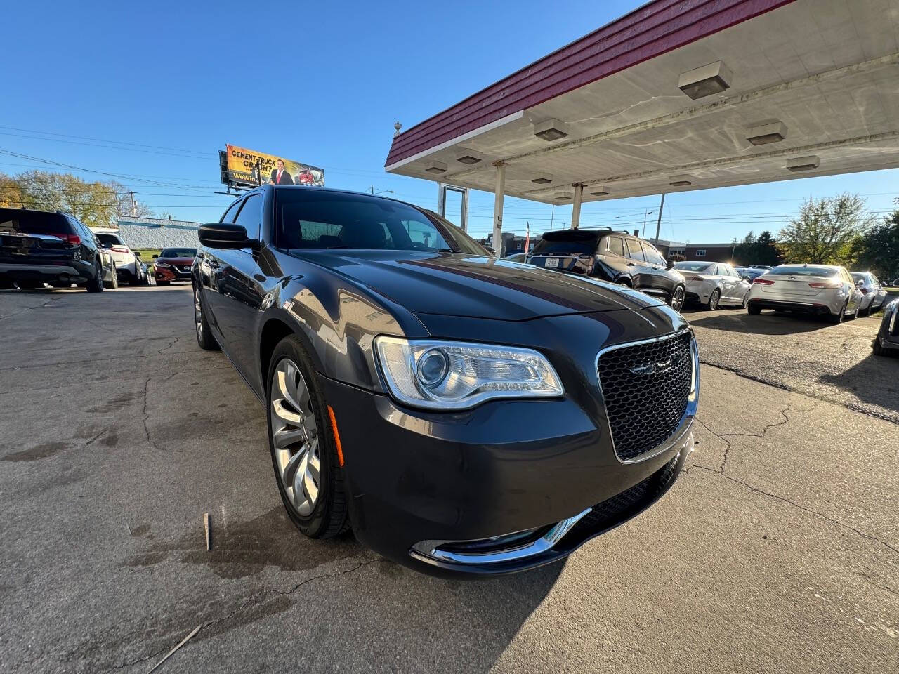 2017 Chrysler 300 for sale at KAISER MOTOR CARS.LLC in Bowling Green, KY