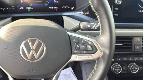 2024 Volkswagen Taos SE 4Motion