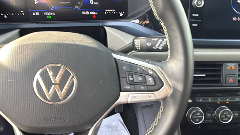 2024 Volkswagen Taos SE 4Motion