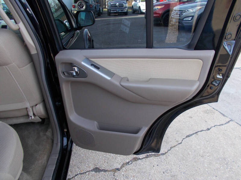 2011 Nissan Pathfinder S