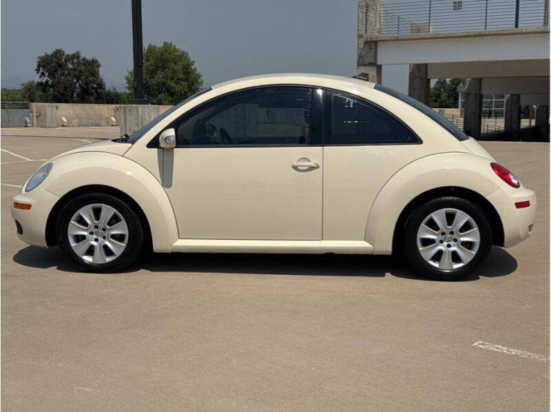 2010 Volkswagen New Beetle