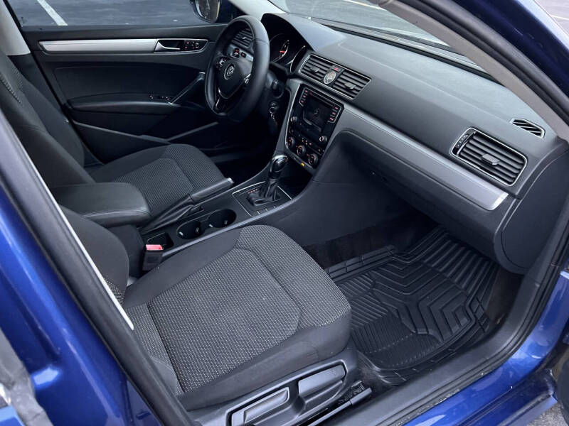 2017 Volkswagen Passat 1.8T S