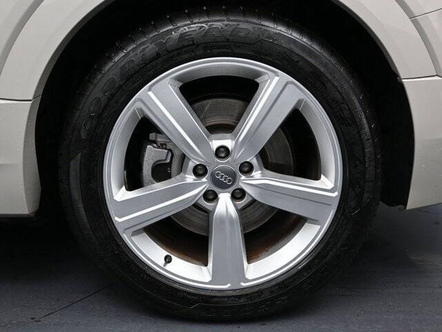 2019 Audi e-tron quattro Premium Plus