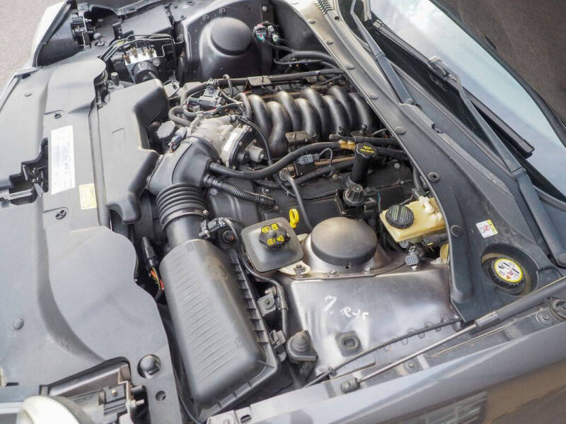 2003 Ford Thunderbird