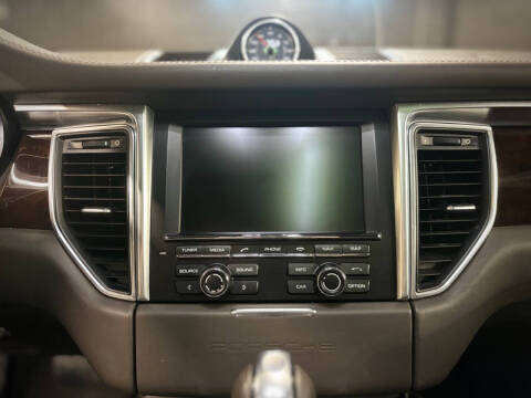 2015 Porsche Macan S