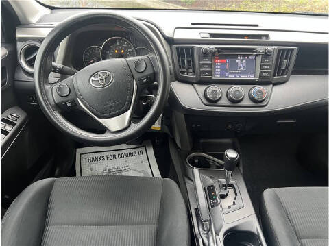 2016 Toyota RAV4 LE